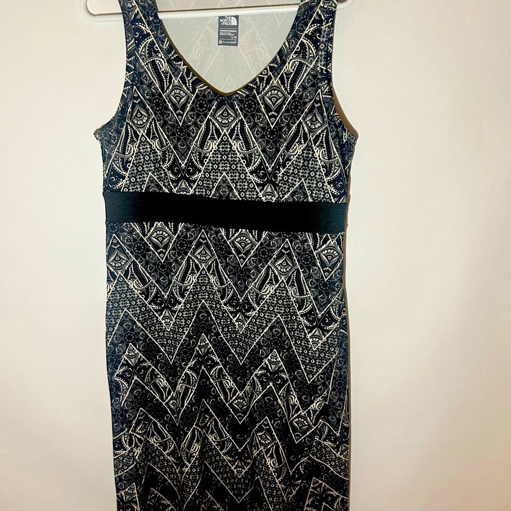 The North Face Activewear dress, Black/White/Grey, Size L, NEW, without tags - Picture 1 of 6